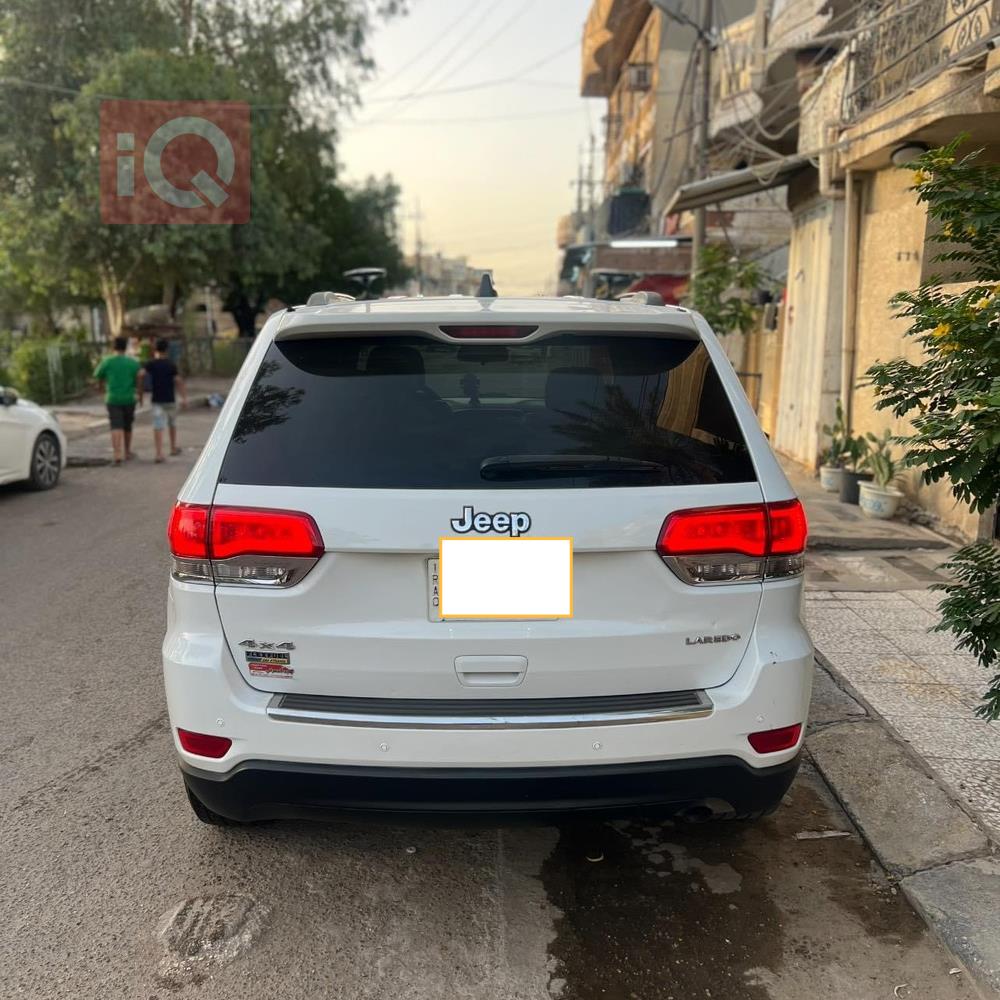 جیپ گراند شیرۆکی